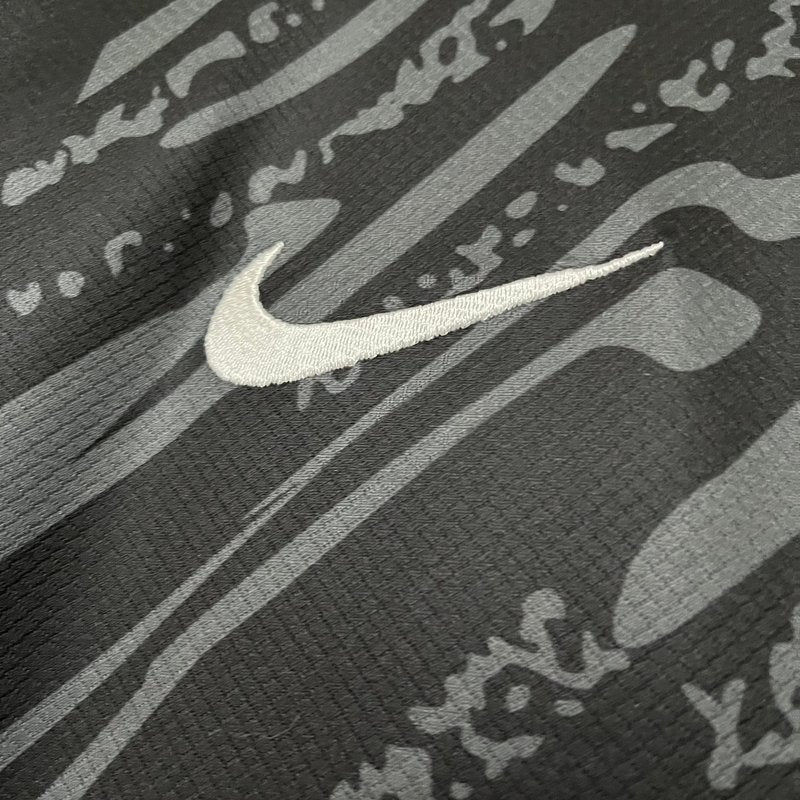 Camiseta Liverpool 24/25 Portero Negro - Versión Aficionado